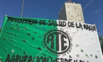 Recortes y rechazo tras la degradación del Ministerio de Salud