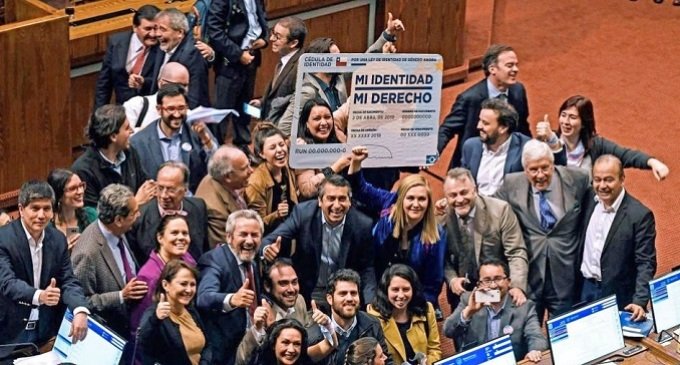 Aprobaron la Ley de Identidad de Género en Chile