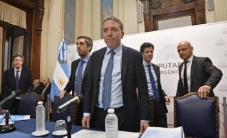Dujovne: “Esperamos que los salarios reales se recuperen este año”