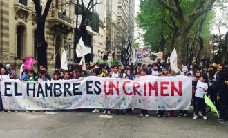 La Plata: miles de niños marcharon contra el hambre en la provincia de Buenos Aires