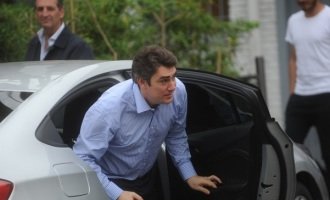 Ola de amparos contra el aumento del gas ordenado por Javier Iguacel