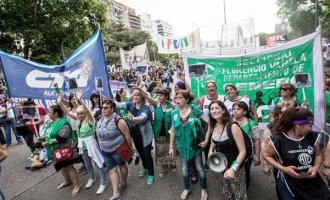 Miles de mujeres se manifestaron contra el G20 y el femicidio de Lucía