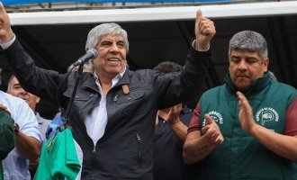 Moyano lo hizo (otra vez): consiguió 40% de aumento y marca la pauta