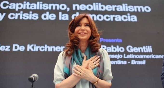 Ganar con los medios en contra