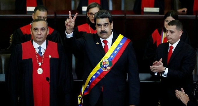 Asumió Maduro: “Juro defender la independencia absoluta de la Patria”