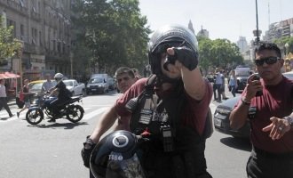 Retratos de la crisis: la foto, la berenjena y la guerra contra el periodismo