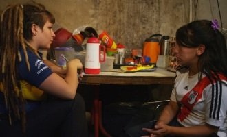 Desde que nací, estoy agonizando: sobre Atenas, la película de César González