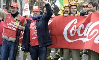 Coca Cola busca flexibilizar condiciones laborales mediante un procedimiento preventivo de crisis