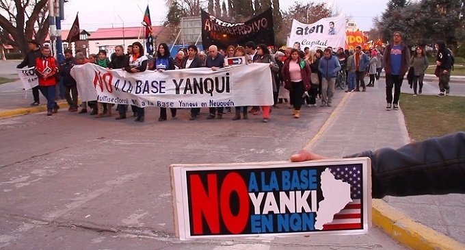 Neuquén: fuerte reclamo contra la instalación de una base militar de EEUU cerca de Vaca Muerta