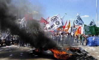 En campaña electoral: Cambiemos presentó un proyecto anti piquetes en la provincia