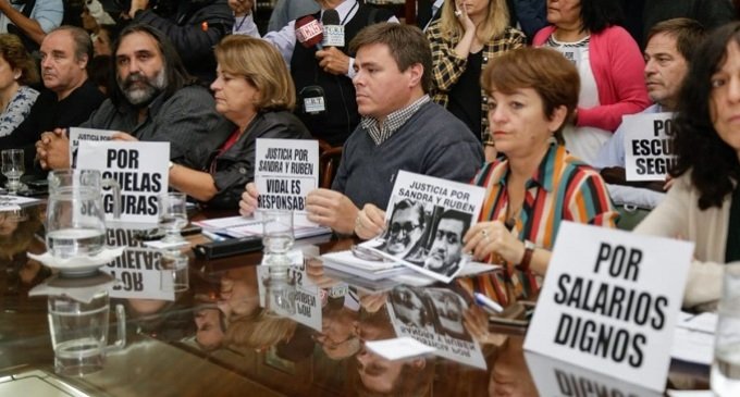 Posible acuerdo entre el gobierno de Vidal y gremios docentes