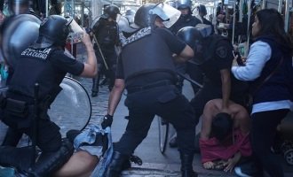 Represión a feriantes de San Telmo: “Estamos hace más de diez años sosteniendo el espacio”