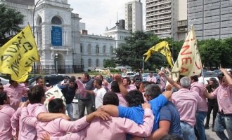 La Plata: movilización para exigir la libertad de los ex choferes de la Línea Este