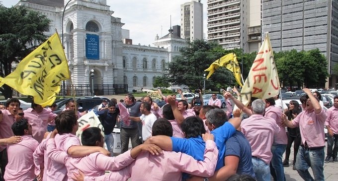 La Plata: movilización para exigir la libertad de los ex choferes de la Línea Este