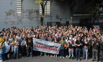 Festival solidario contra los despidos en Clarín y Olé