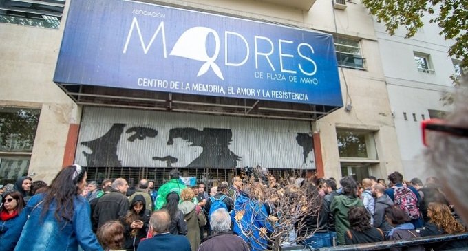 Fracasó el operativo contra la Asociación Madres de Plaza de Mayo