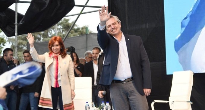 Cristina da un paso al costado y dos adelante
