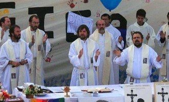 Curas Villeros le exigieron a Macri que solucione “urgente” el problema del desempleo