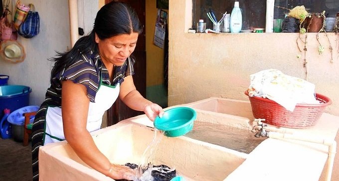 Fin de las jubilaciones para amas de casa: la receta del FMI amplía la desigualdad de género
