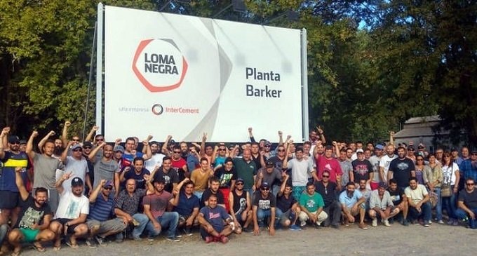 Despidos en Loma Negra: buscan que intervengan Macri y Vidal para evitar el cierre de la fábrica