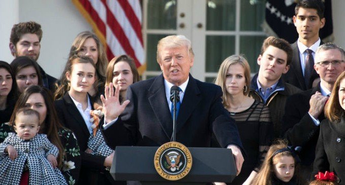 Estados Unidos restringe el derecho al aborto y busca su prohibición