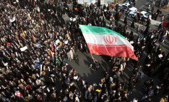 Irán abandona compromisos del acuerdo nuclear tras nuevas sanciones de EE.UU.