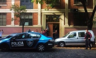 Despidos en Craveri: la historia de un conflicto que tiene a la Policía de la Ciudad al servicio de la empresa