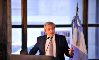 Fernández a Macri: “Mientras los mercados se ríen la gente llora, date cuenta”