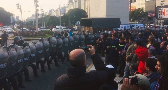 Sin carpa refugio en el Obelisco para las personas en situación de calle