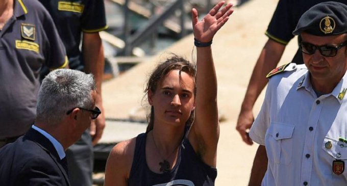 Liberaron a Carola Rackete, la capitana humanitaria que enfrentó a Matteo Salvini en Italia