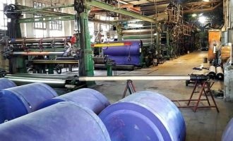 Una papelera recuperada al borde del cierre por los tarifazos